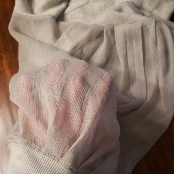 Sweater - Picture 3 of 8